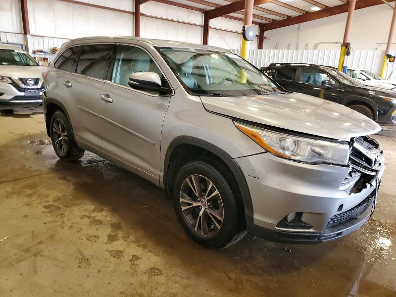 Photo 4 from auction – 2016 TOYOTA HIGHLANDER with VIN 5TDJKRFH9GS244981