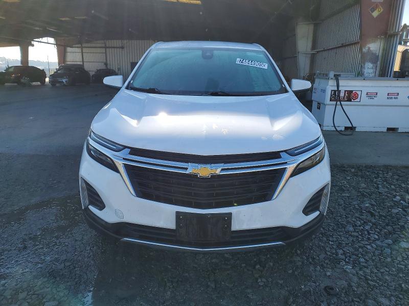Photo 5 from auction – 2022 CHEVROLET EQUINOX LT with VIN 3GNAXKEVXNL195235
