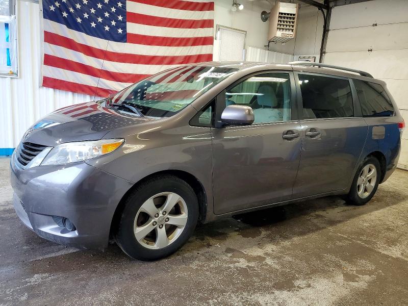 TOYOTA SIENNA LE 2013 with VIN 5TDKK3DC6DS281975 - Photo from auction