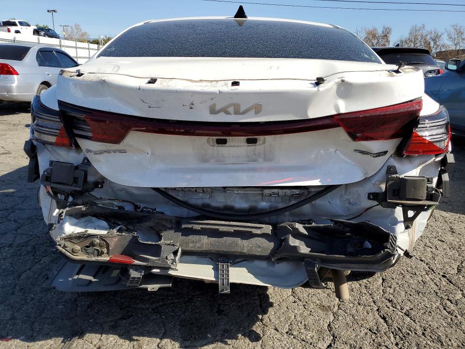 Photo 6 from auction – 2022 KIA FORTE GT L with VIN 3KPF54AD2NE472266