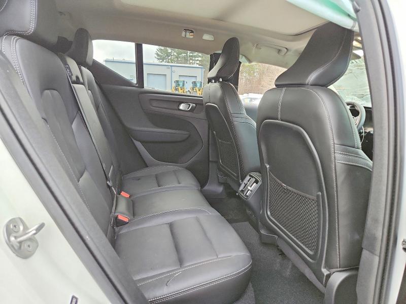 Photo 11 from auction – 2024 VOLVO XC40 PLUS with VIN YV4L12UL2R2360363