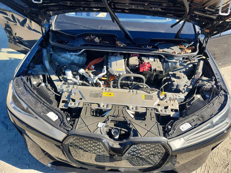 Photo 12 from auction – 2025 BMW IX with VIN WB523CF00SCS31390
