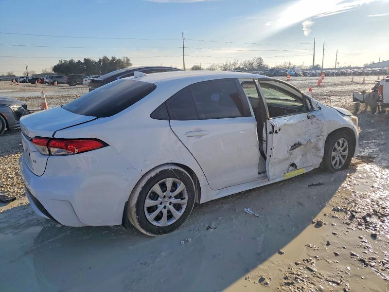 Photo 3 from auction – 2021 TOYOTA COROLLA with VIN 5YFEPMAE1MP208001