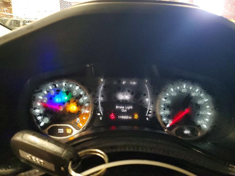 Photo 9 from auction – 2016 JEEP RENEGADE with VIN ZACCJBBT7GPE37687