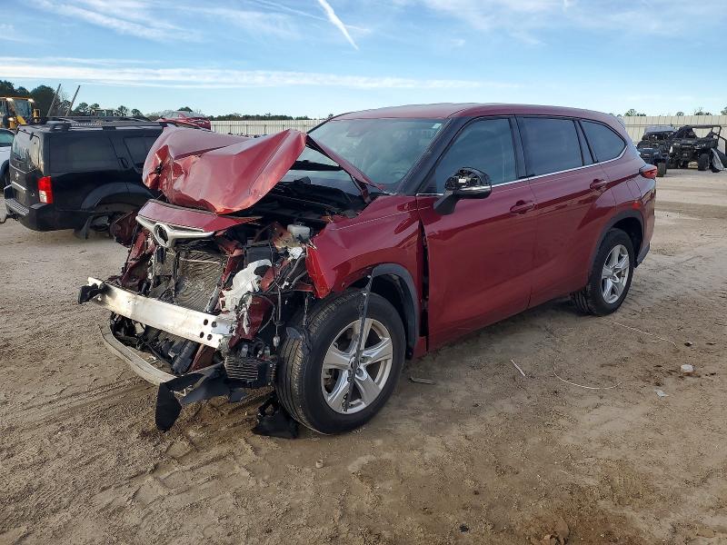 TOYOTA HIGHLANDER 2022 with VIN 5TDZZRAH3NS102287 - Photo from auction