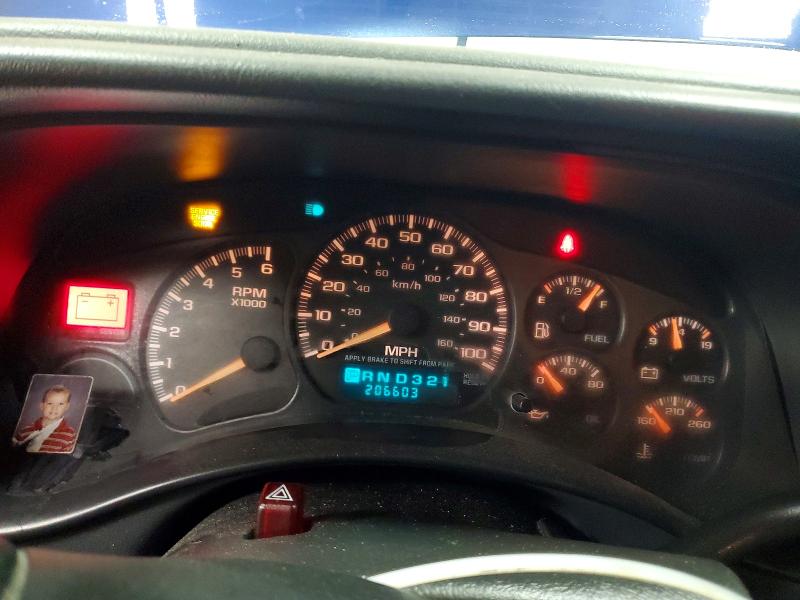 Photo 9 from auction – 2001 GMC NEW SIERRA with VIN 2GTEC19TX11360995