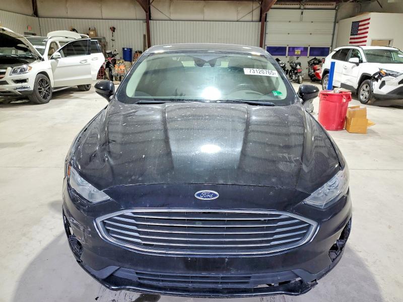 Photo 5 from auction – 2019 FORD FUSION with VIN 3FA6P0G72KR126720
