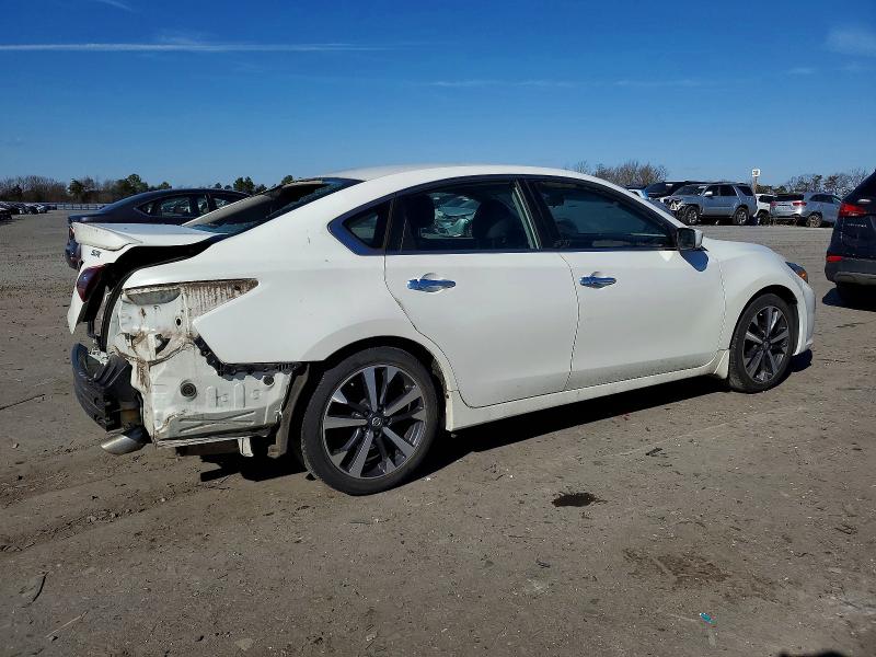 Photo 3 from auction – 2017 NISSAN ALTIMA with VIN 1N4AL3AP4HN306289