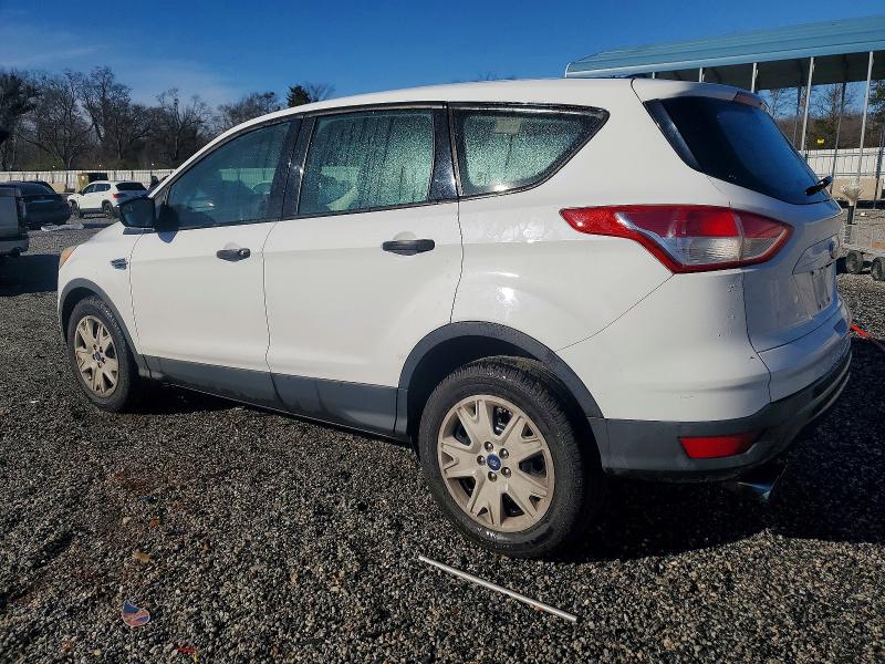 Photo 2 from auction – 2014 FORD ESCAPE S with VIN 1FMCU0F79EUC86223
