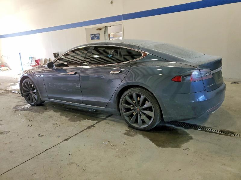 Photo 2 from auction – 2015 TESLA MODEL S with VIN 5YJSA1H18FF083907