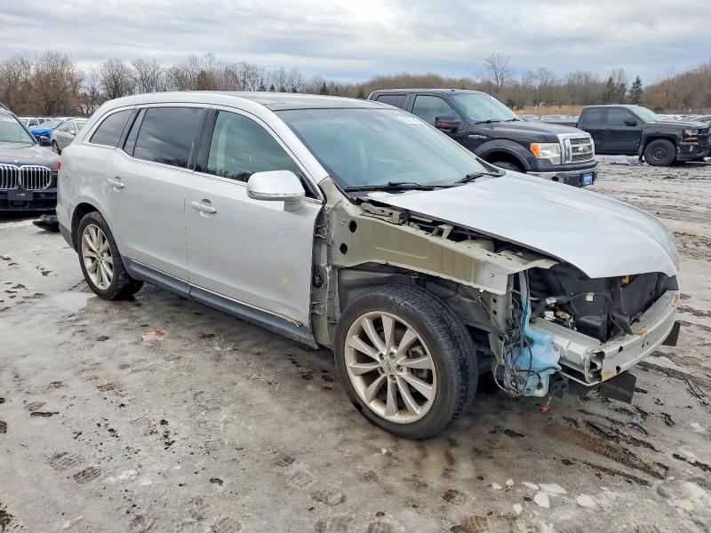 Photo 4 from auction – 2012 LINCOLN MKT with VIN 2LMHJ5AT4CBL54998