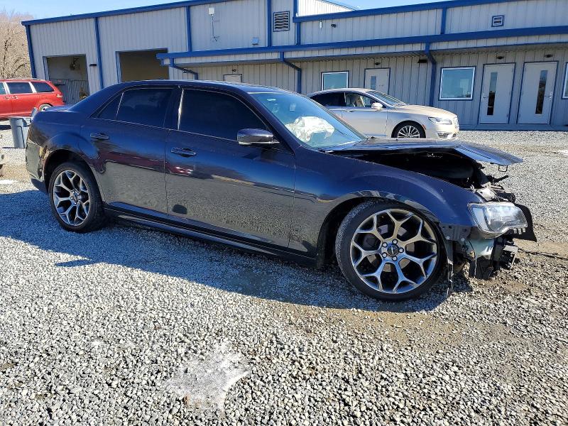Photo 4 from auction – 2018 CHRYSLER 300 with VIN 2C3CCABGXJH266860