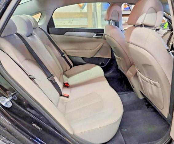 Photo 10 from auction – 2016 HYUNDAI SONATA SE with VIN 5NPE24AF9GH279553