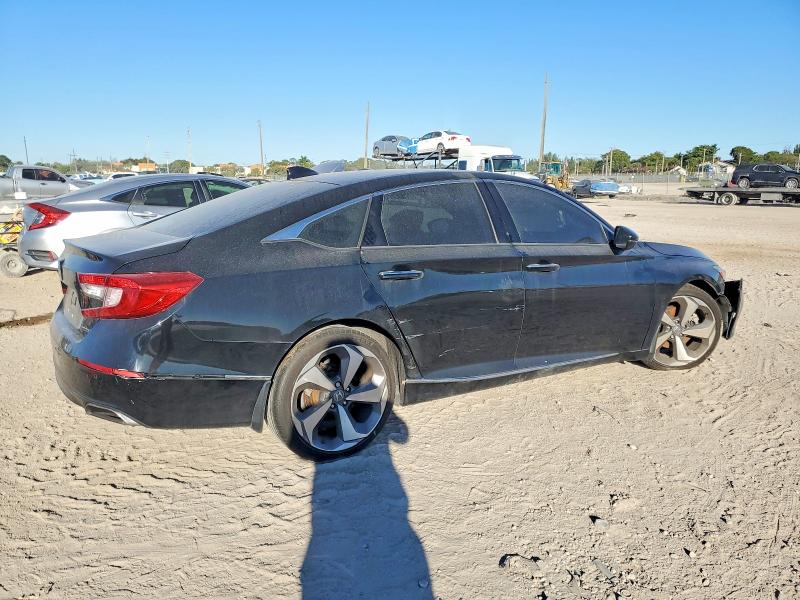 Photo 3 from auction – 2018 HONDA ACCORD with VIN 1HGCV1F99JA031478