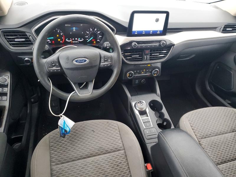 Photo 8 from auction – 2020 FORD ESCAPE SE with VIN 1FMCU9G60LUC56583