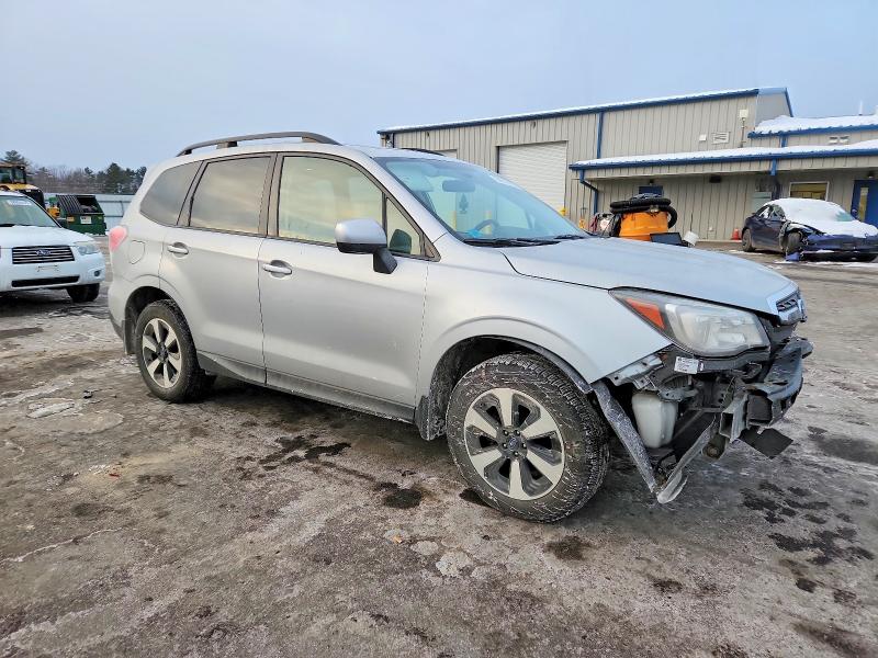 Photo 4 from auction – 2018 SUBARU FORESTER 2 with VIN JF2SJAGC2JH456808