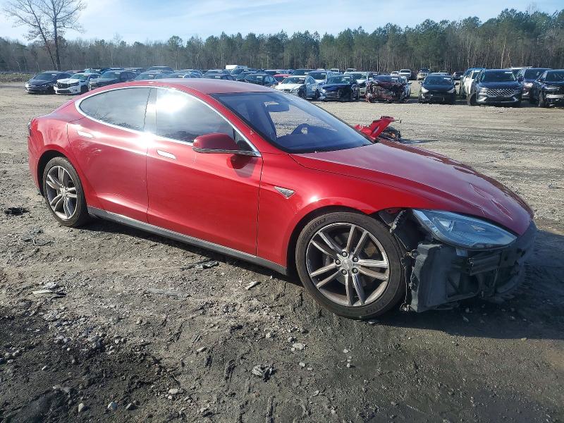 Photo 4 from auction – 2015 TESLA MODEL S 85 with VIN 5YJSA1H20FF087443
