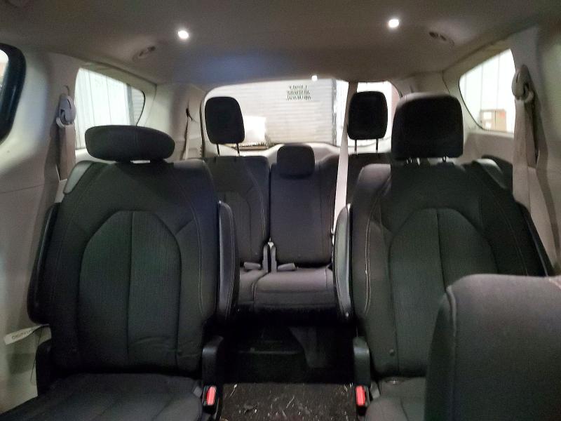 Photo 10 from auction – 2017 CHRYSLER PACIFICA T with VIN 2C4RC1DG0HR677983