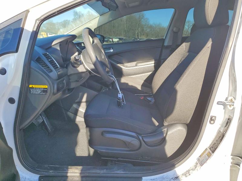 Photo 7 from auction – 2017 KIA FORTE LX with VIN 3KPFK4A7XHE082054