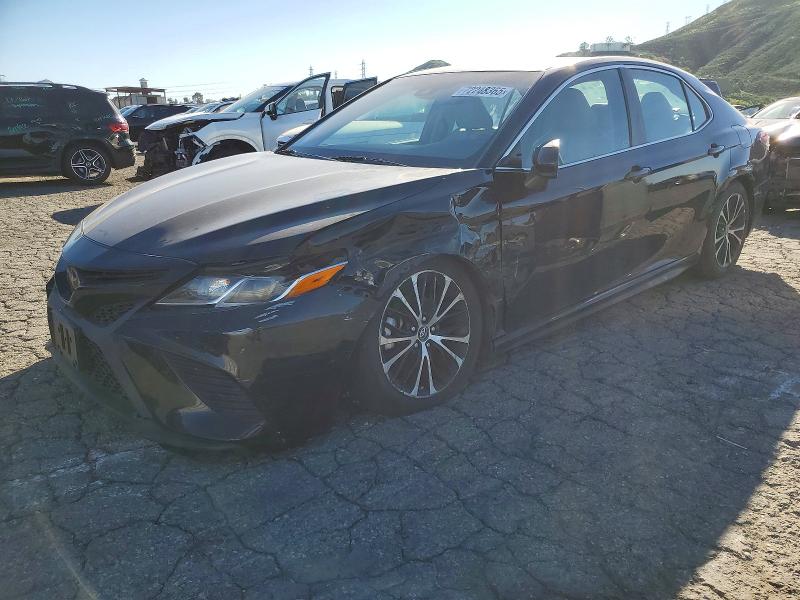 Photo 1 from auction – 2018 TOYOTA CAMRY with VIN 4T1B11HK8JU023937