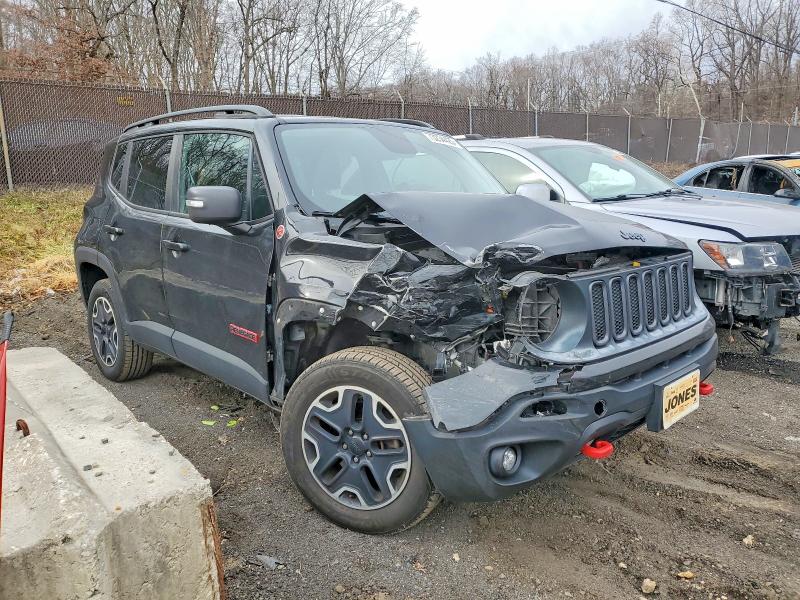 Foto 4 de la subasta – 2017 JEEP RENEGADE con VIN ZACCJBCB1HPG53753