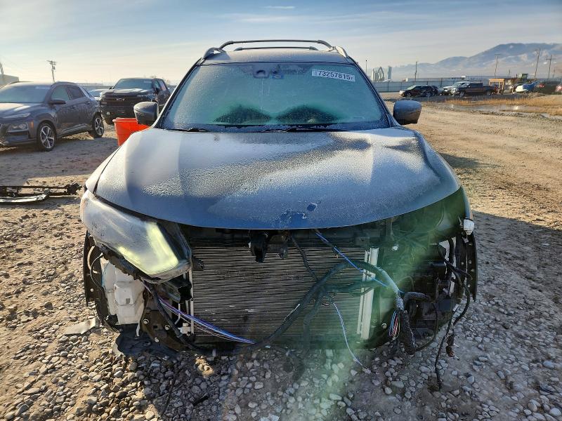 Photo 5 from auction – 2018 NISSAN ROGUE S with VIN 5N1AT2MT3JC798582