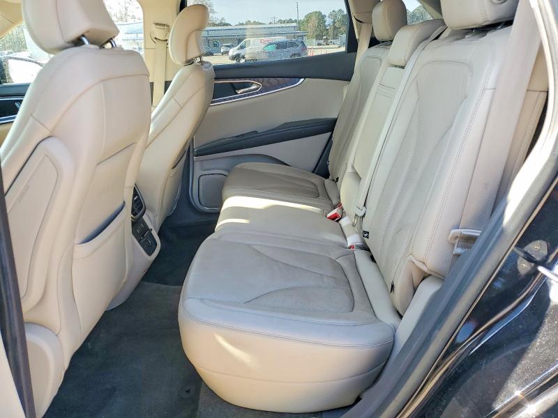 Photo 11 from auction – 2017 LINCOLN MKX RESERV with VIN 2LMPJ6LR2HBL50894