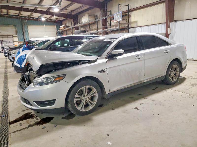FORD TAURUS SEL 2019 with VIN 1FAHP2H85KG102320 - Photo from auction