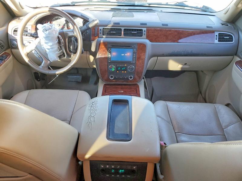 Photo 8 from auction – 2011 CHEVROLET TAHOE with VIN 1GNSKCE09BR361438