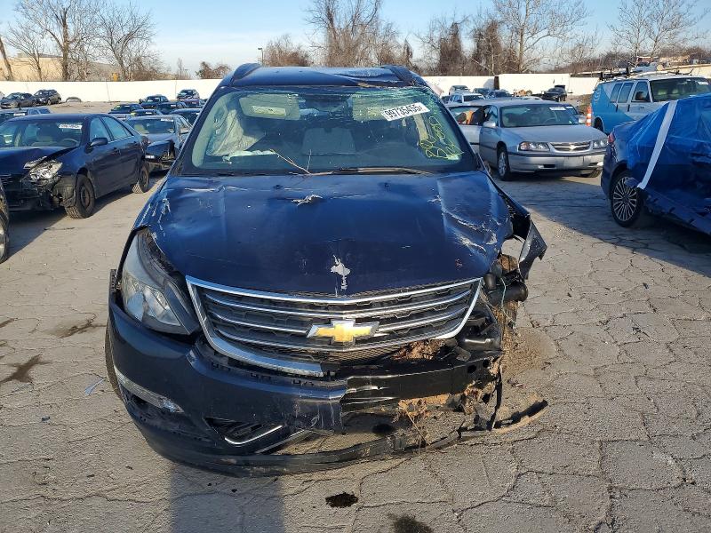 Photo 5 from auction – 2017 CHEVROLET TRAVERSE L with VIN 1GNKRHKD1HJ192667