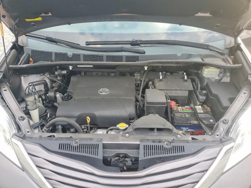 Photo 12 from auction – 2015 TOYOTA SIENNA with VIN 5TDKK3DC4FS575734