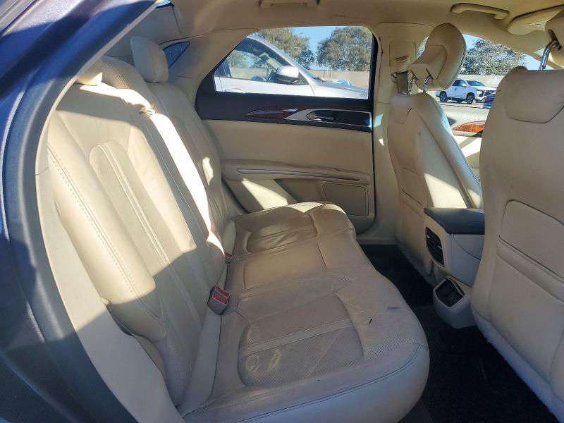 Photo 10 from auction – 2014 LINCOLN MKZ with VIN 3LN6L2LU5ER804616