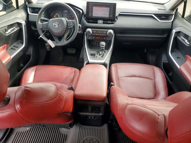 Photo 8 from auction – 2019 TOYOTA RAV4 XLE with VIN JTMW1RFV0KD033106