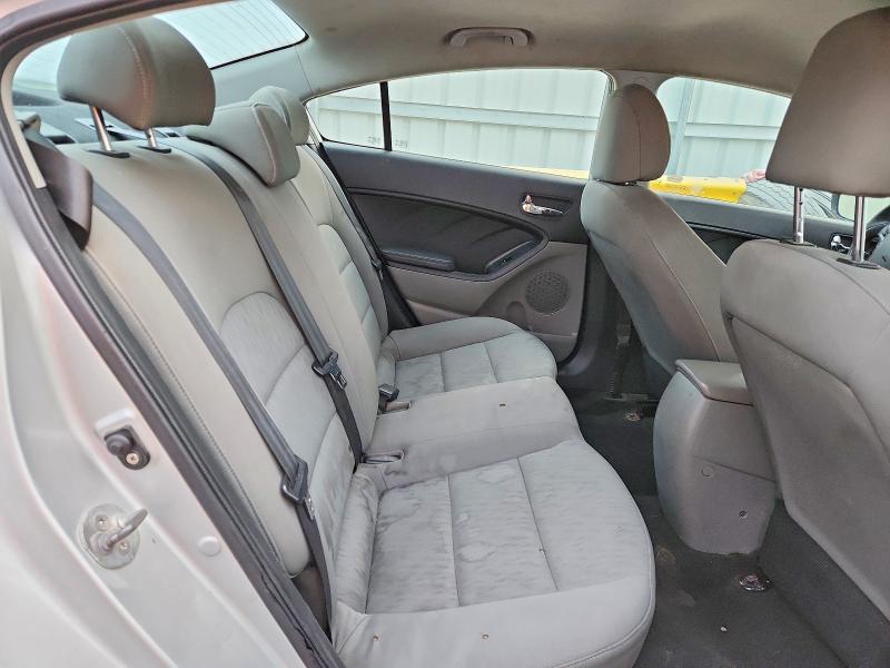 Photo 10 from auction – 2015 KIA FORTE LX with VIN KNAFK4A6XF5391603