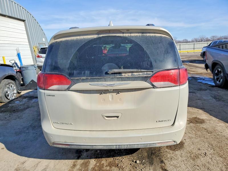Photo 6 from auction – 2019 CHRYSLER PACIFICA with VIN 2C4RC1GG5KR588154