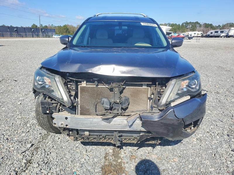 Photo 5 from auction – 2017 NISSAN PATHFINDER with VIN 5N1DR2MN2HC637650