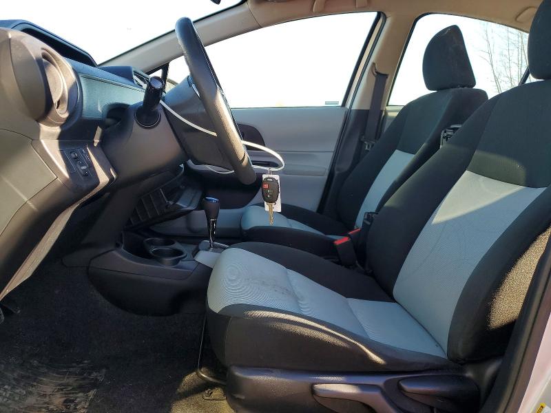 Photo 7 from auction – 2014 TOYOTA PRIUS C with VIN JTDKDTB36E1071517
