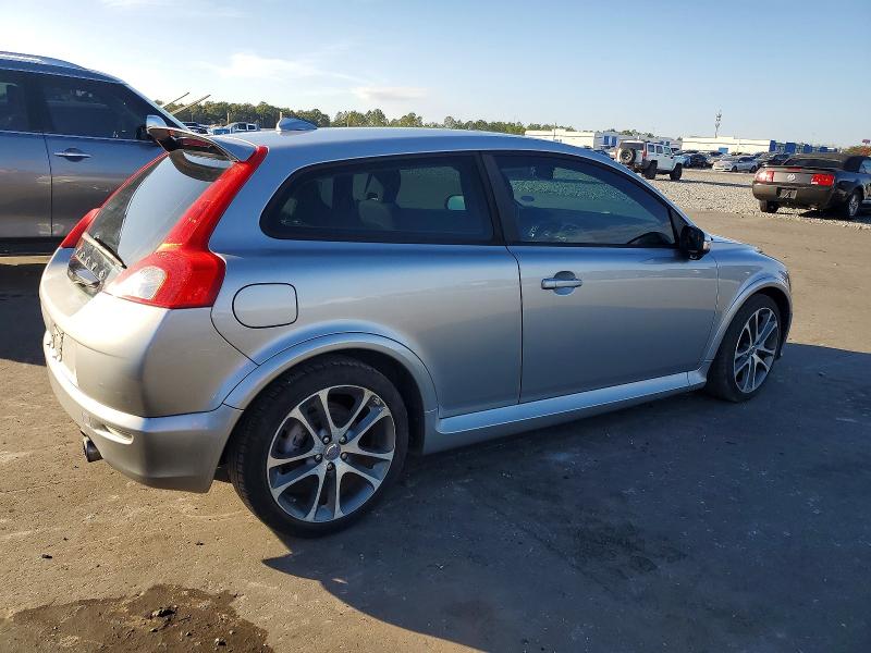 Photo 3 from auction – 2010 VOLVO C30 T5 with VIN YV1672MK1A2179534