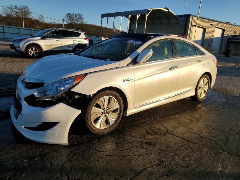 HYUNDAI SONATA HYB 2014 with VIN KMHEC4A4XEA104174 - Photo from auction