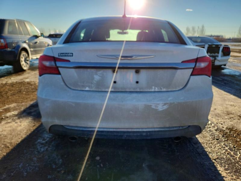 Photo 6 from auction – 2014 CHRYSLER 200 LIMITE with VIN 1C3CCBCG3EN229232