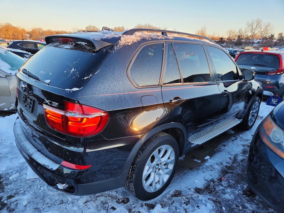 Photo 3 from auction – 2011 BMW X5 with VIN 5UXZV4C51BL401368