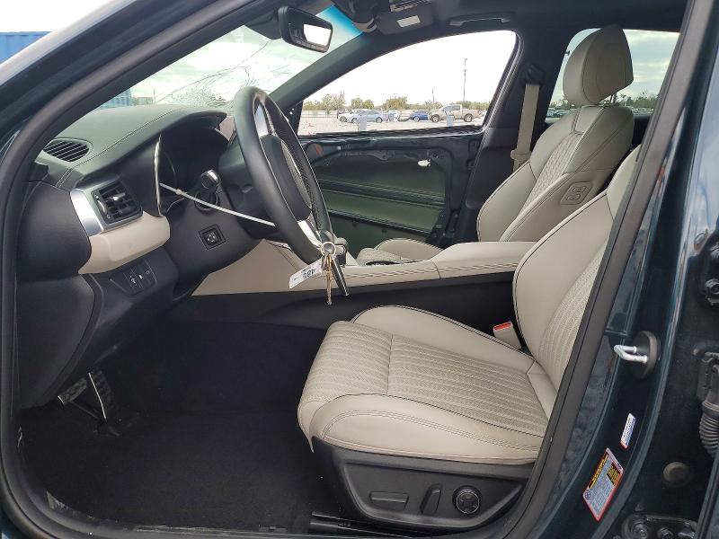 Photo 7 from auction – 2023 GENESIS G70 BASE with VIN KMTG34TA0PU115011