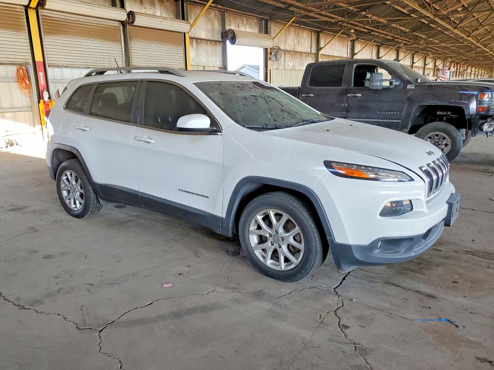 Photo 4 from auction – 2018 JEEP CHEROKEE L with VIN 1C4PJLCB3JD590344