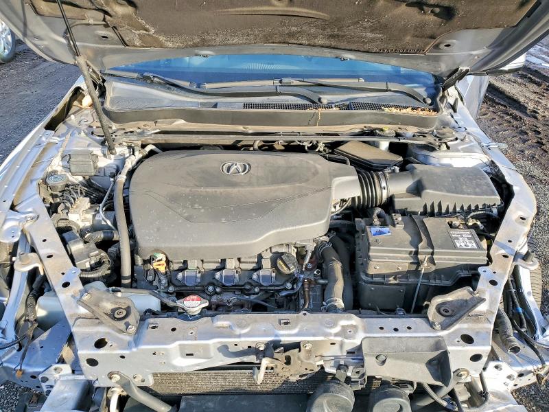 Photo 11 from auction – 2015 ACURA TLX TECH with VIN 19UUB3F51FA002196