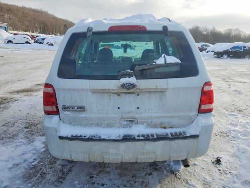 Photo 6 from auction – 2011 FORD ESCAPE XLS with VIN 1FMCU9C77BKC30894