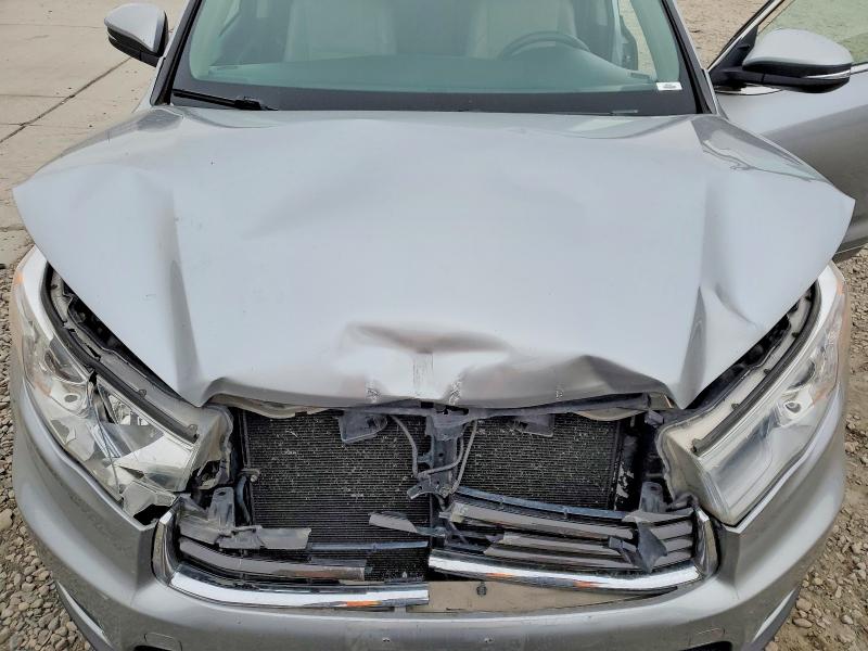 Photo 12 from auction – 2016 TOYOTA HIGHLANDER with VIN 5TDJKRFH8GS323834