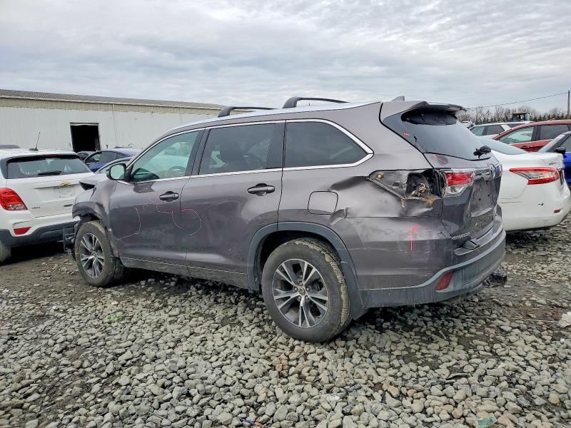 Photo 2 from auction – 2016 TOYOTA HIGHLANDER with VIN 5TDJKRFH0GS247073