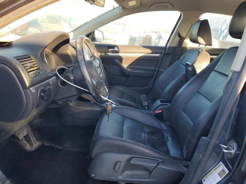 Photo 7 from auction – 2010 VOLKSWAGEN JETTA with VIN 3VWAX7AJ8AM103520