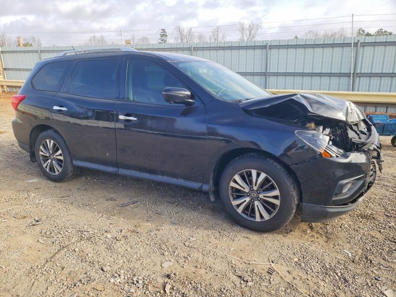 Photo 4 from auction – 2017 NISSAN PATHFINDER with VIN 5N1DR2MM5HC622423