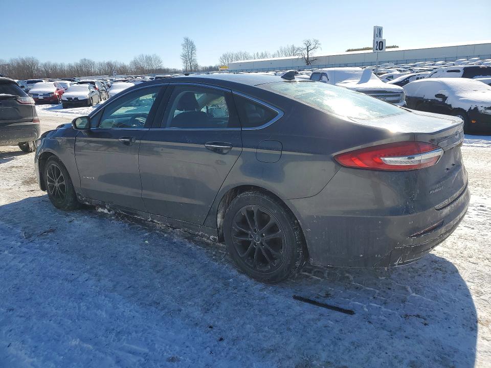 Photo 2 from auction – 2019 FORD FUSION with VIN 3FA6P0MU4KR112960